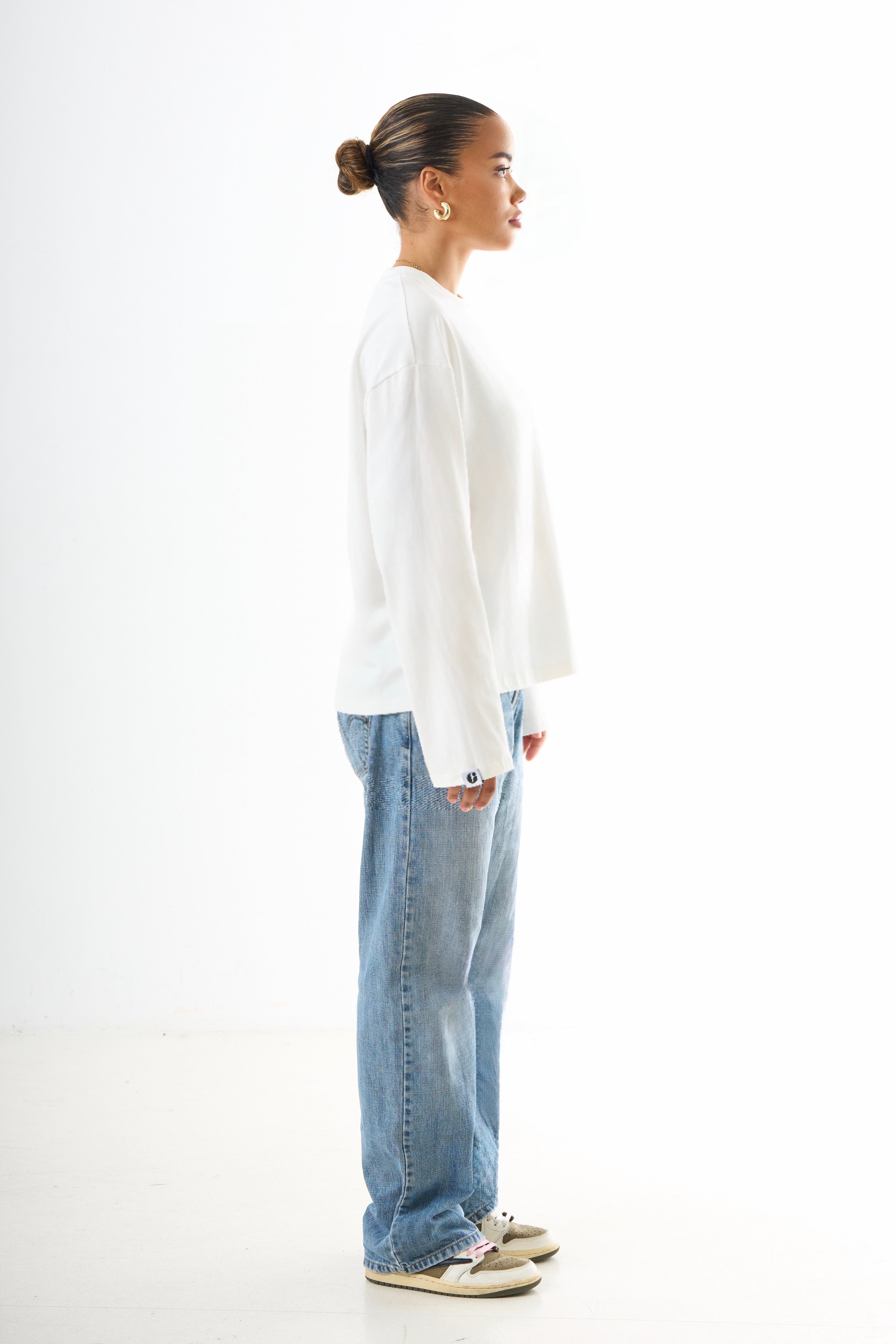 Fitted Long-Sleeved – White