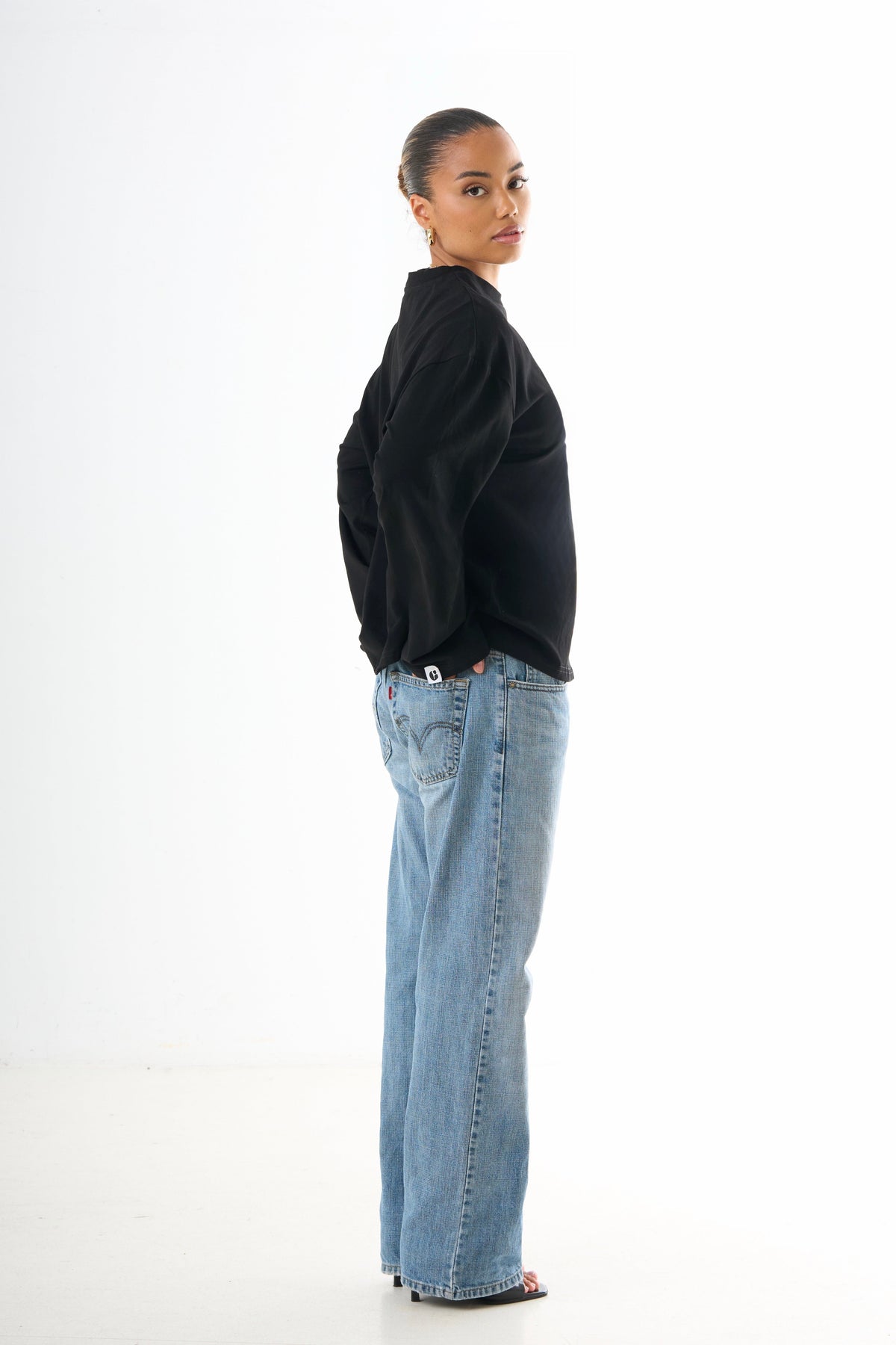 Fitted Long-sleeved - Black